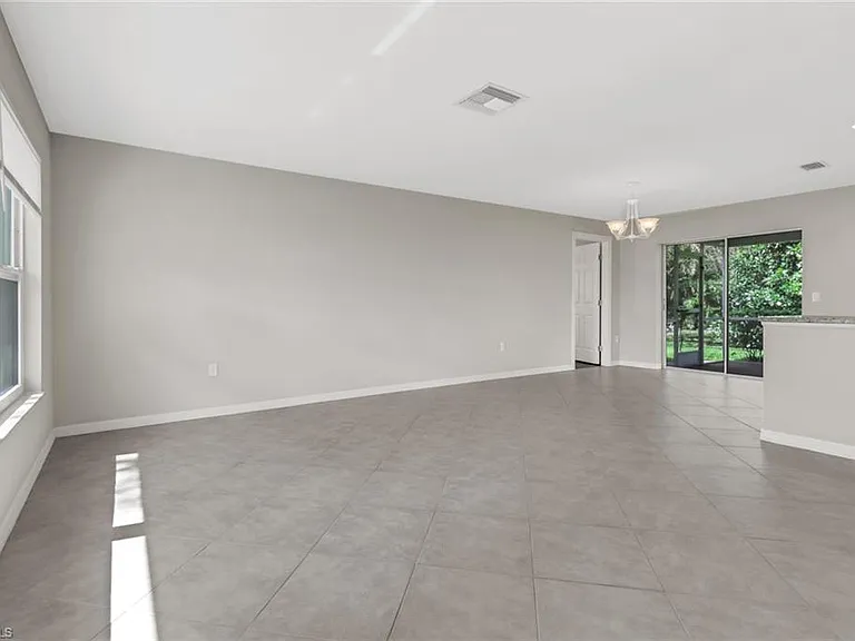 4472 Beechwood Lake Dr — Photo 6