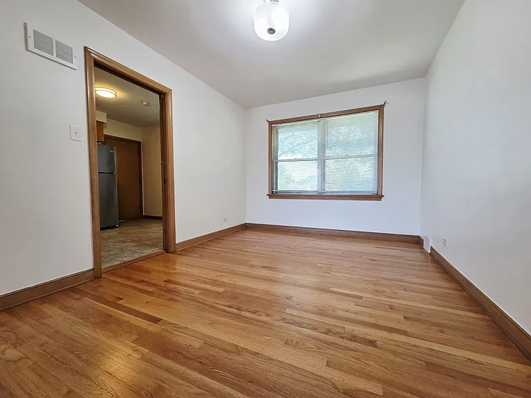 1431 Balmoral Ave #2S — Photo 6