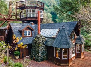 266 Vallejo Ave, Point Reyes Station, CA 94956