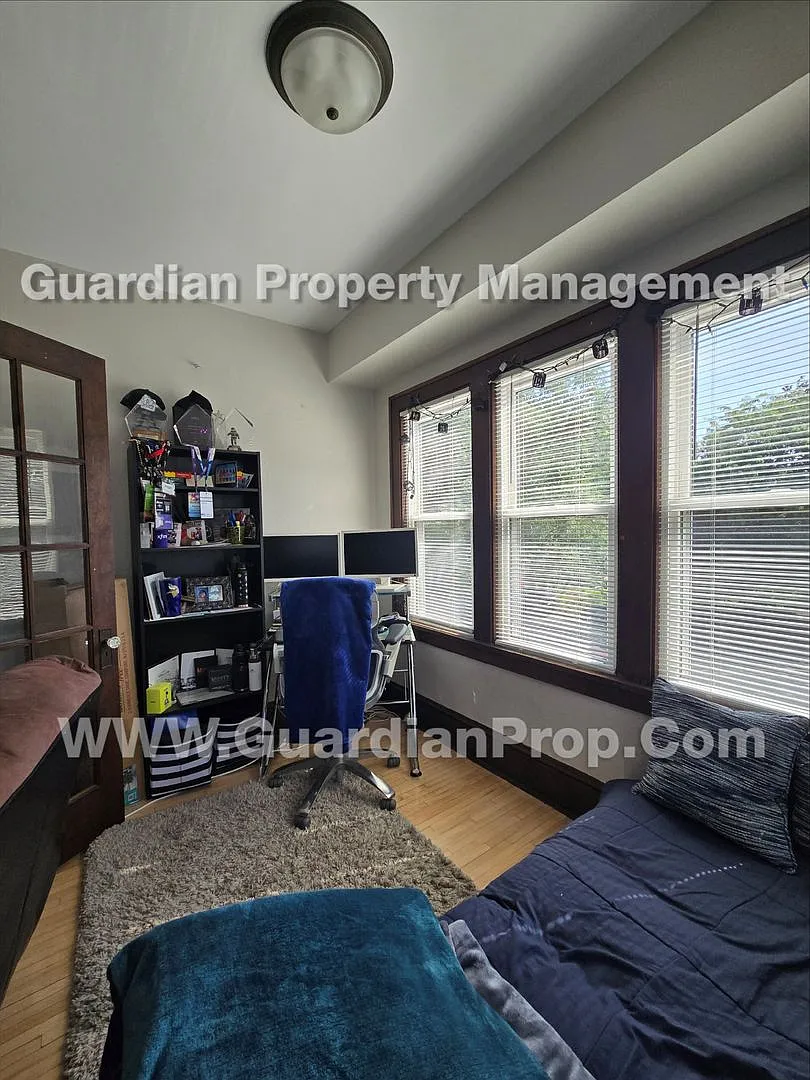 3528 Bloomington Avenue — Photo 4