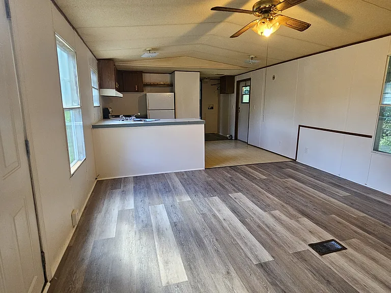 1736 Blacksburg Hwy #17 — Photo 3