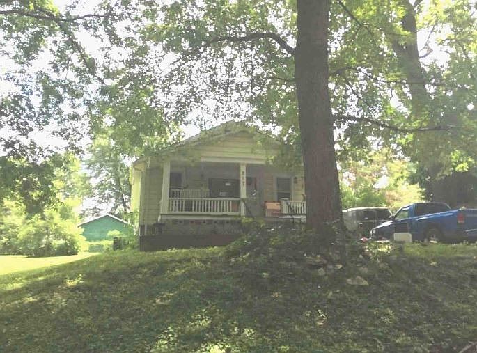 1st image of 217 N Hawthorne Ave