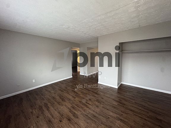 2nd image of 828 Whitethorne Ave #A