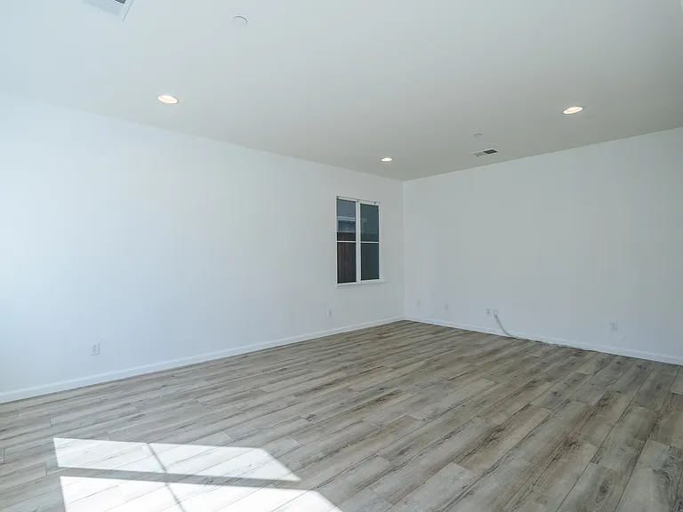 6576 Lopez Way — Photo 3