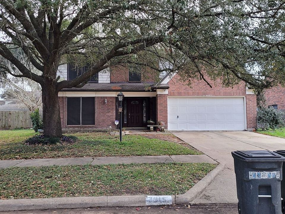 1st image of 2915 Silver Cedar Trl