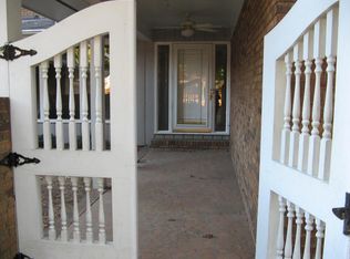 520 SE Maynard Rd, Cary, NC 27511
