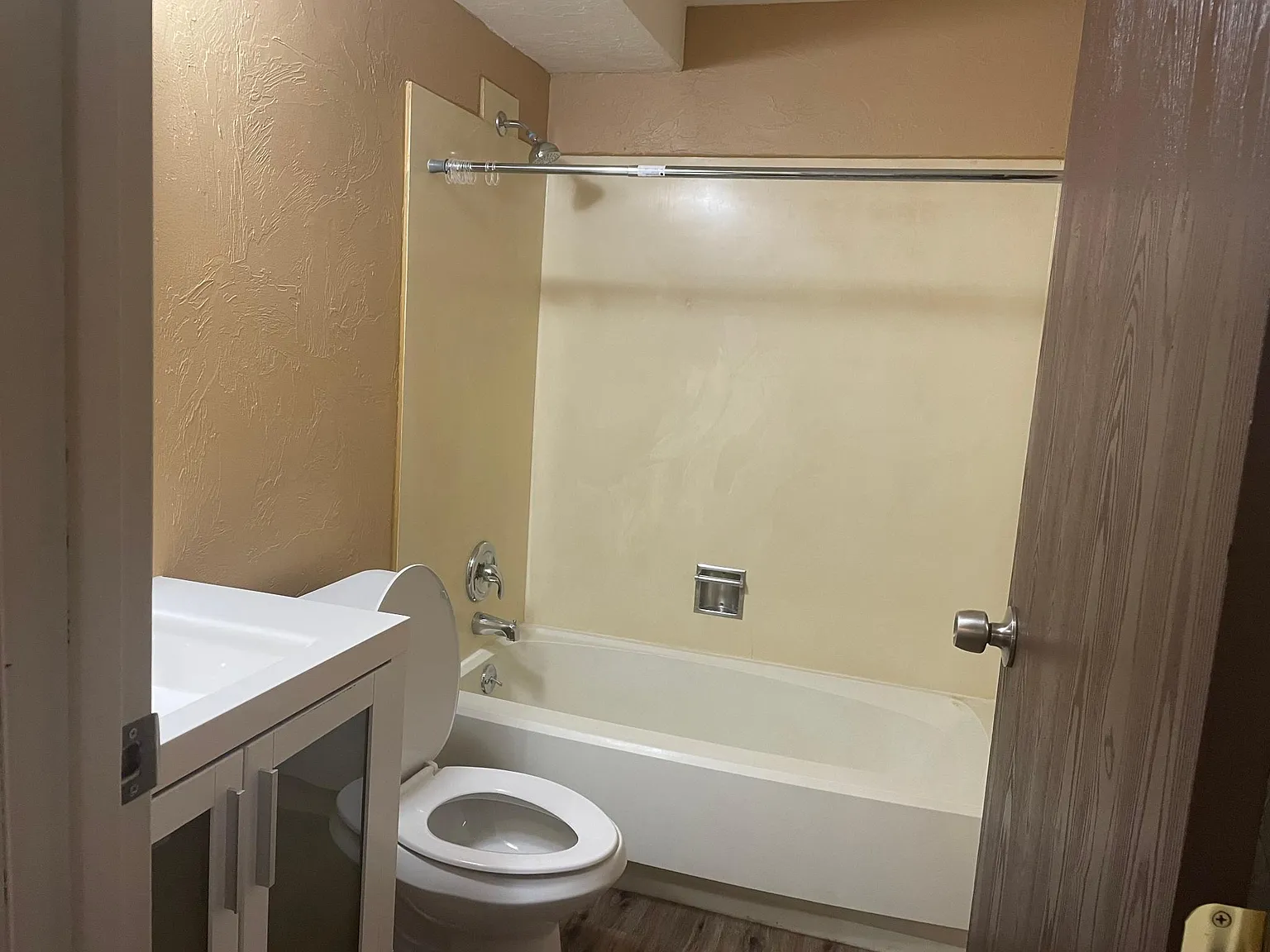 2 bed, $700 — Photo 4