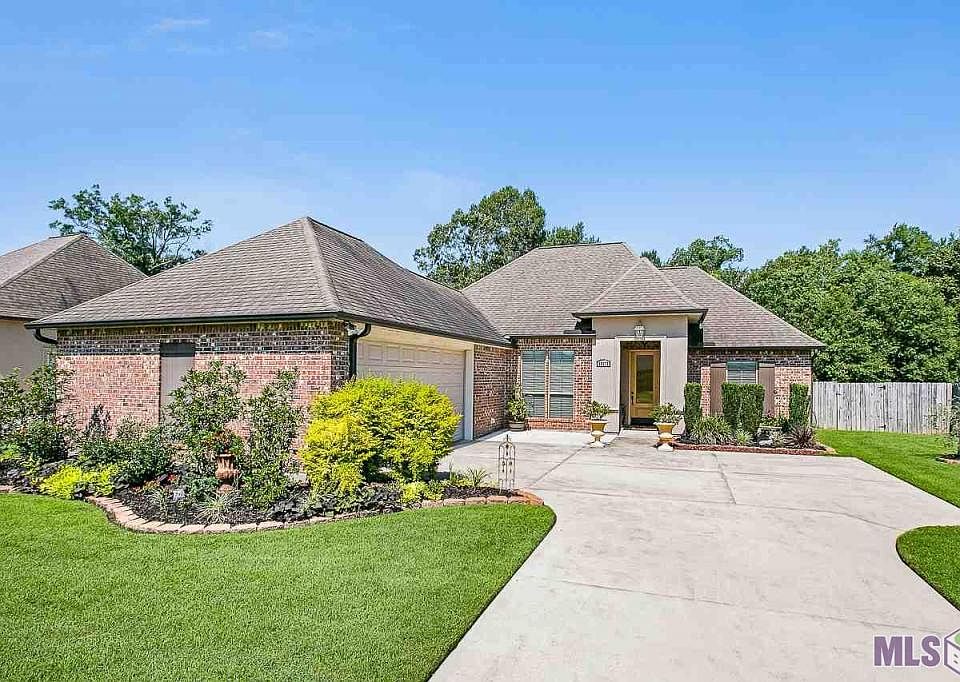 1st image of 28975 Willow Lake Dr