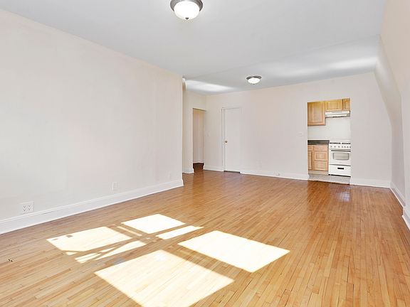 5th image of 34 Livingston St APT 5B