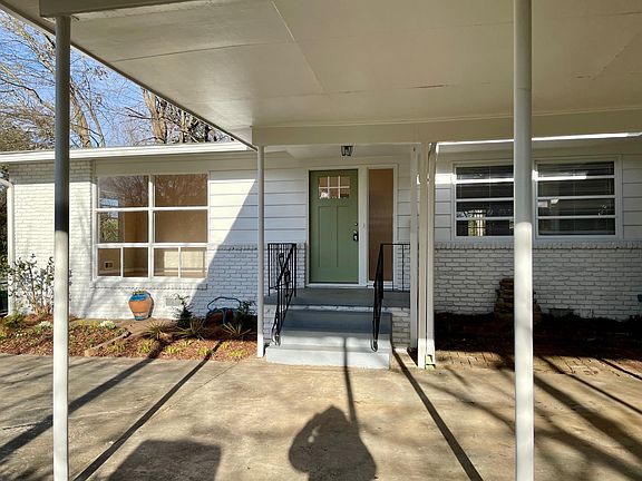 4th image of 6411 N Hampton Dr NE