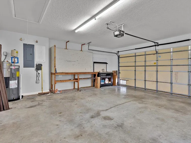 10882 SW Dardanelle Dr — Photo 37