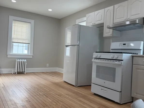 16 Sherman Ave, Morris Plains, NJ