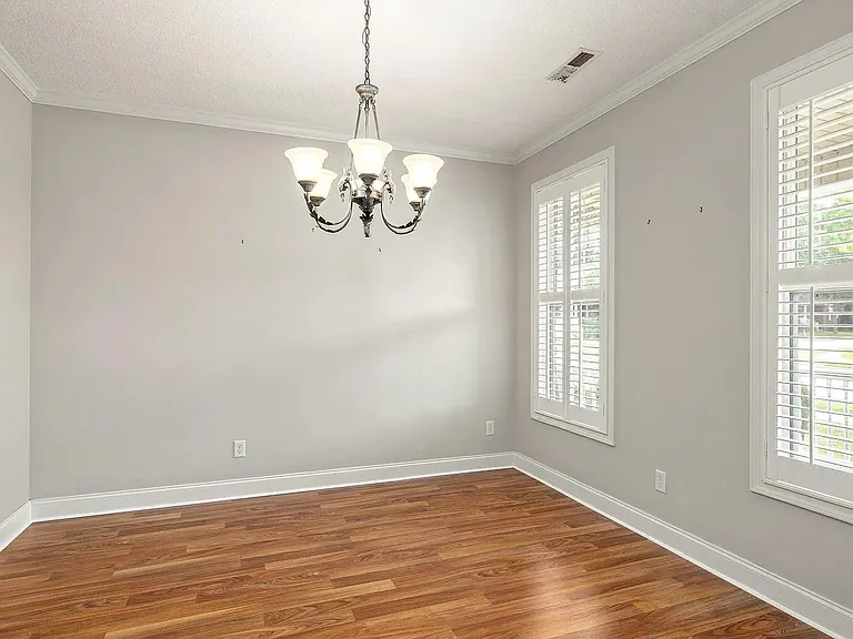 3225 Mayflower Ln — Photo 11