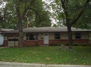 5047 N Woodland Ave, Kansas City, MO 64118