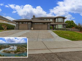 985 River Bend Rd, Redding, CA 96003