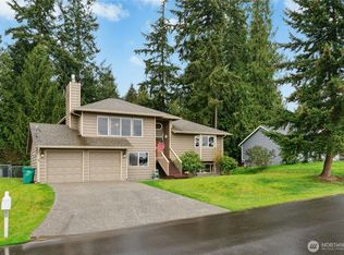 2930 Viewmont Pl, Camano Island, WA