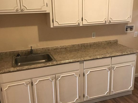 5th image of 2736 Beryl Ave