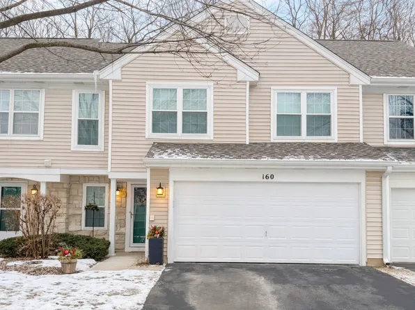 160 Parkview Dr, Wauconda, IL 60084