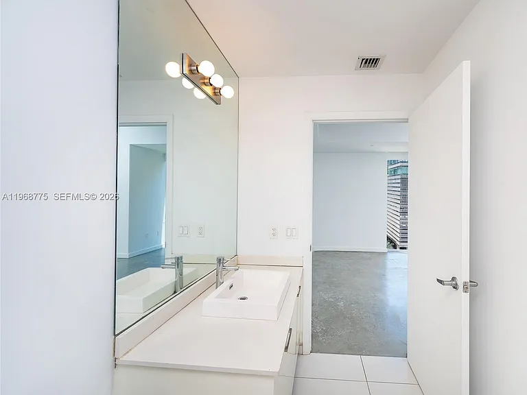 151 SE 1st St #909 — Photo 11