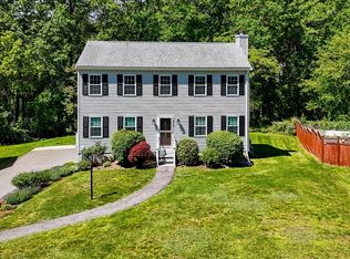 218 Acropolis Rd, Lowell, MA 01854