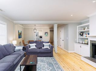725 Nora Ln, Mount Pleasant, SC 29464