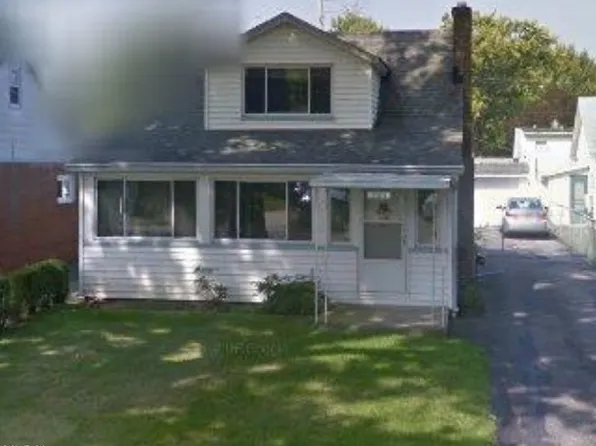 762 E 349th St, Eastlake, OH 44095
