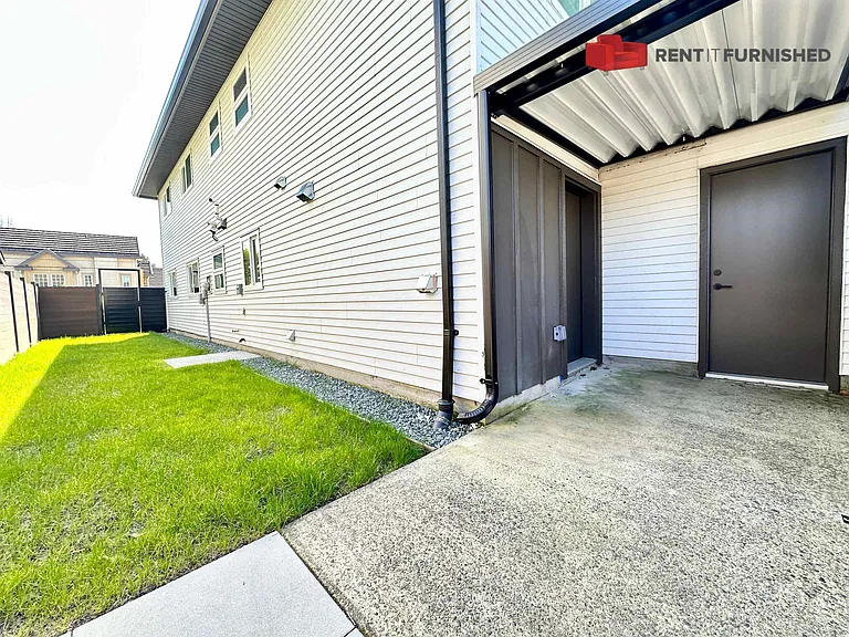 8960 Ash St — Photo 18