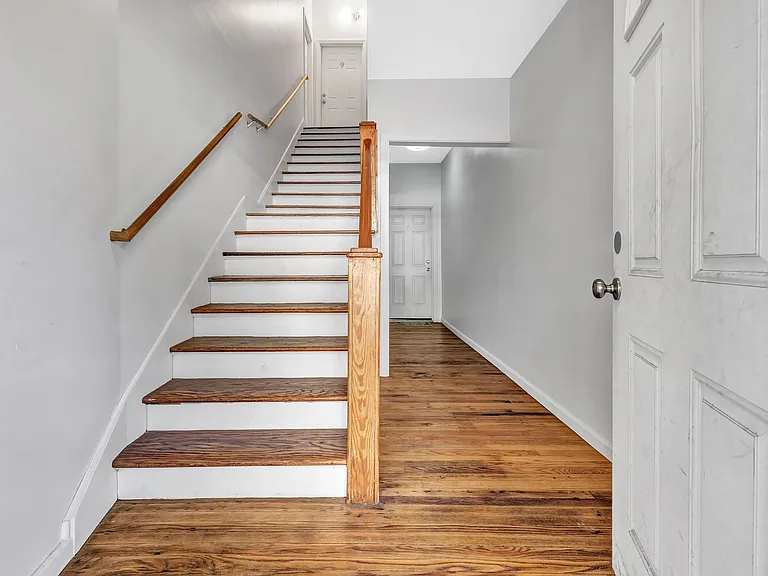 2810 E Main St — Photo 9