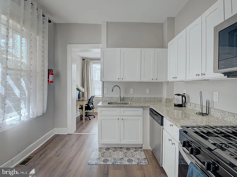 2621 E Oliver St — Photo 25