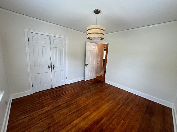 5th image of 1214 S New Haven Ave