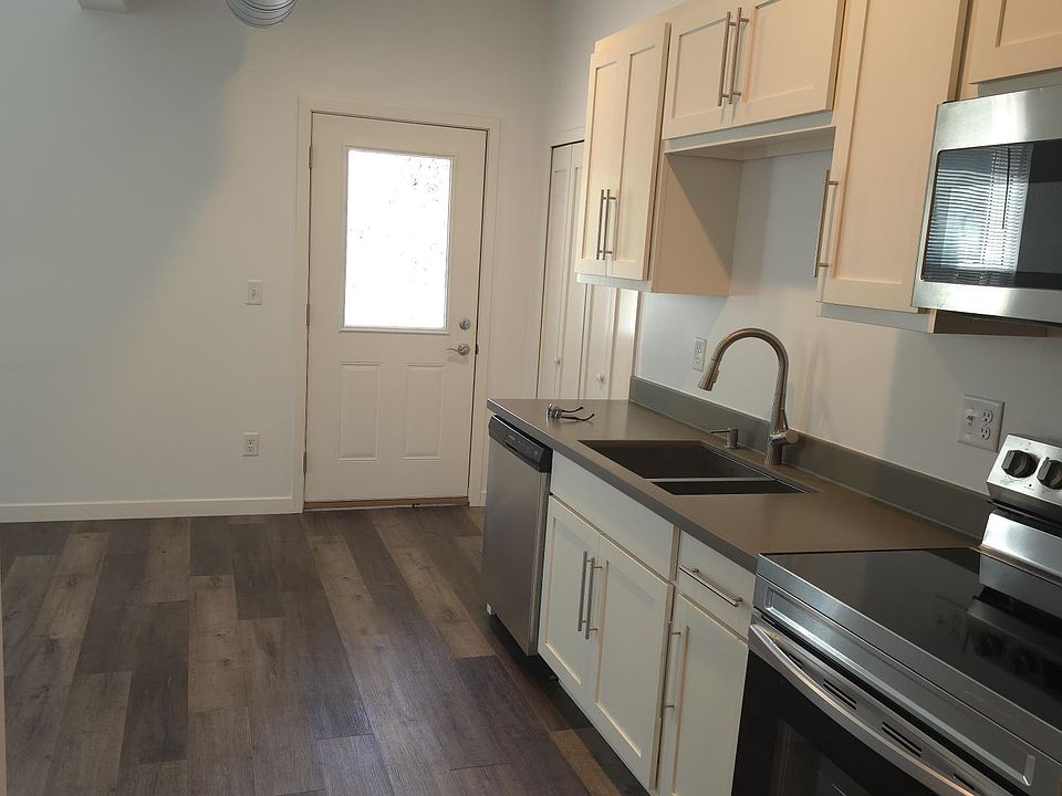 1st image of 2448 1st Ave S APT 4