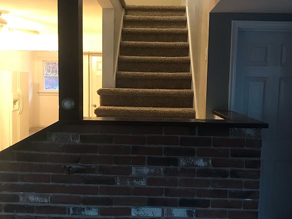 2nd image of 566 E Sebewaing St