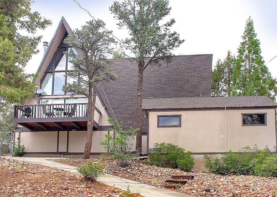 1st image of 739 Panamint Mountain Dr