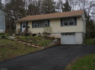 285 Orchard Dr, Mahwah, NJ 07430