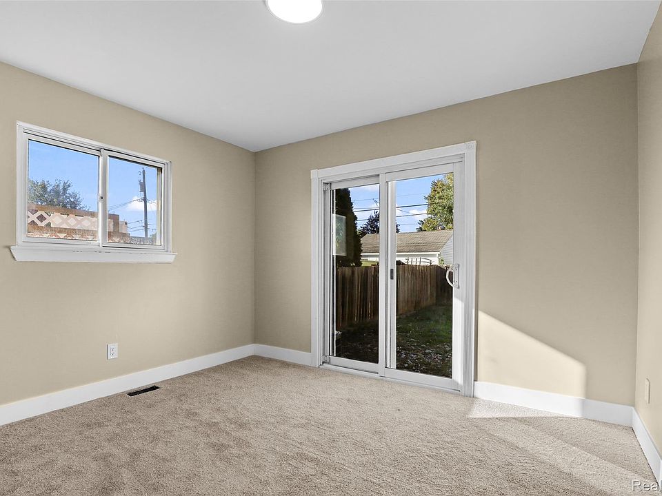 1420 Stewart Ave, photo 17