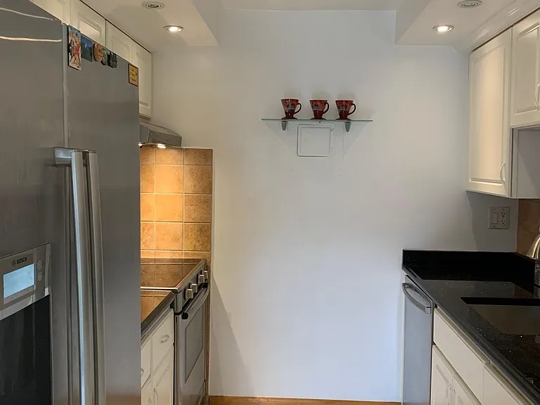 50 Broadlawn Park #504 — Photo 4