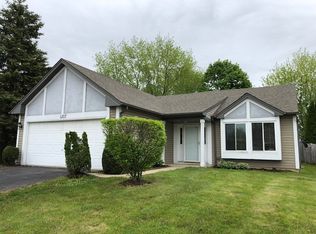 1317 Burns Dr, Elgin, IL 60120