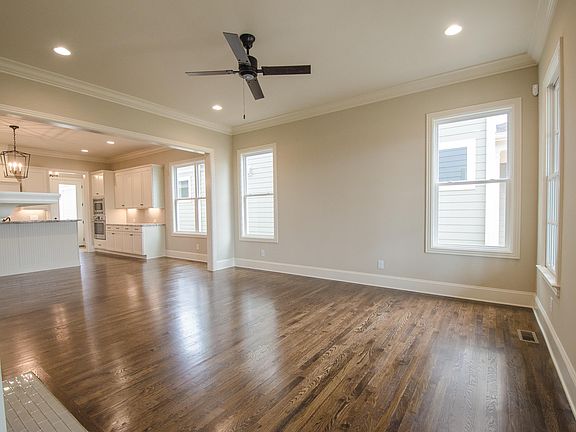 4th image of 445 Alston Dr #14