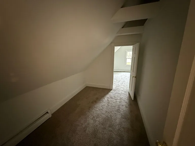 17 N Maple St — Photo 34