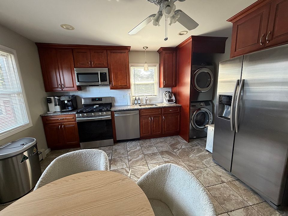 1st image of 10 West St Floor 2