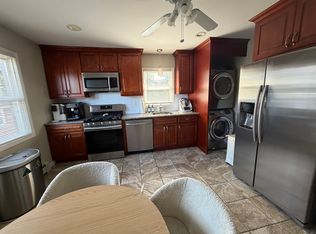 10 West St FLOOR 2, Elmwood Park, NJ 07407