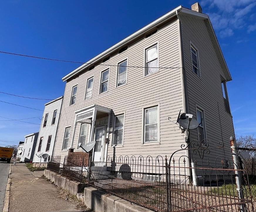 2nd image of 1978 Harrison Ave