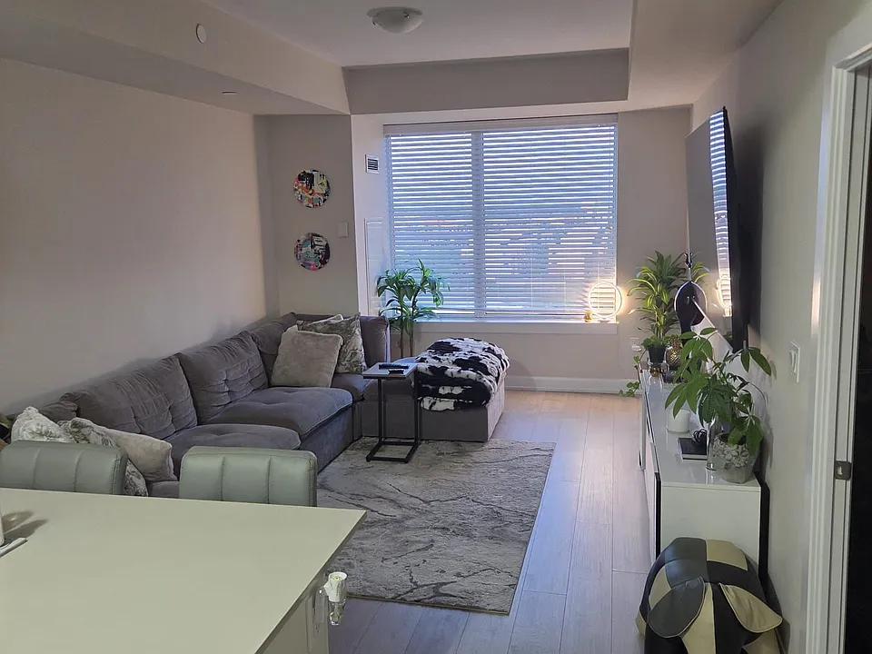 3200 William Colston Ave #810