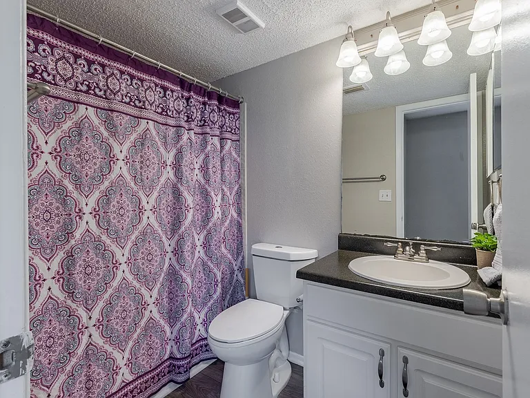 Hampton Greene Apartment Homes — Photo 8