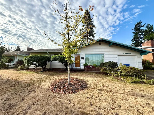 11934 NE Knott St, Portland, OR 97220