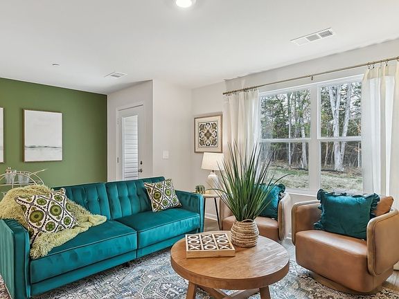 2nd image of 1461 Lexington Way