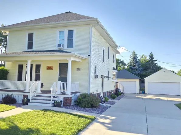 1401 Oakland Avenue, Janesville, WI 53545