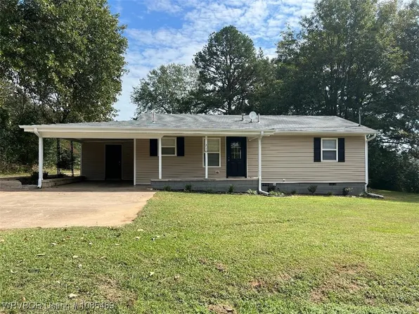 210 N Williams St, Ozark, AR 72949