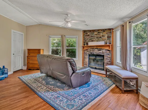 2316 Ridge Rd, Roanoke, VA 24014