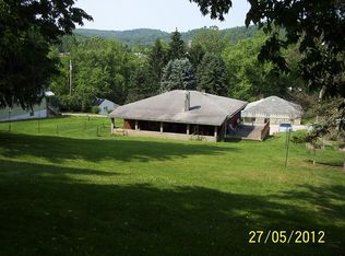 519 Stanko Dr #B, Smithton, PA 15479